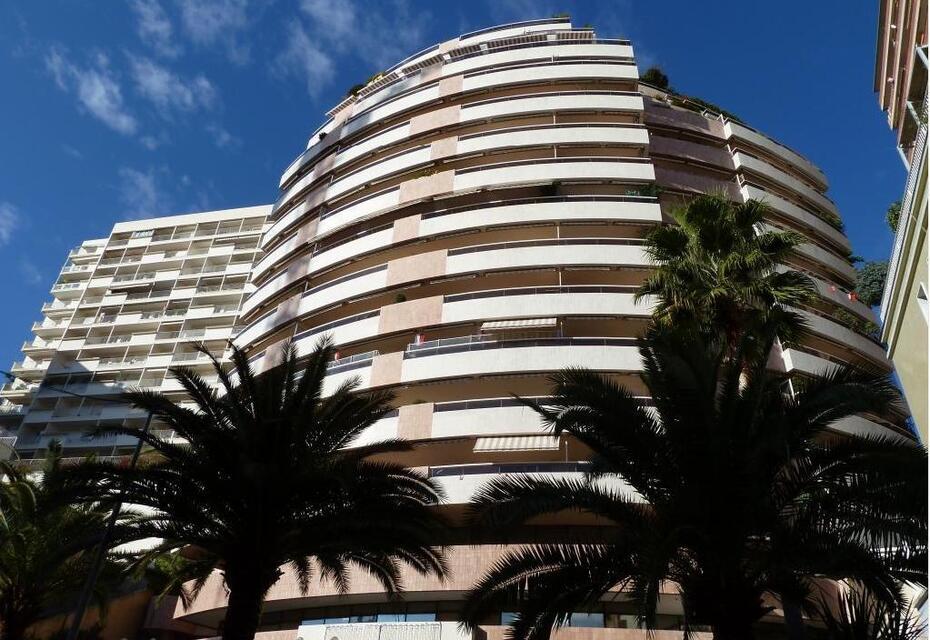 Appartement aux beaux volumes bénéficiant d'une vue panoramique sur la mer et Monaco