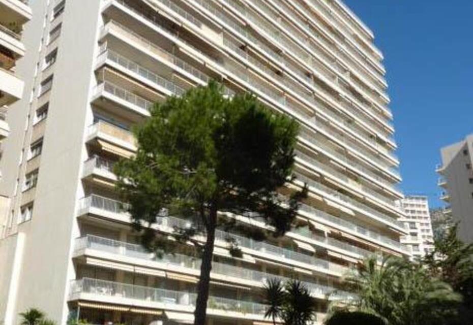 Indoor parking space on the Chateau d'Azur residence
